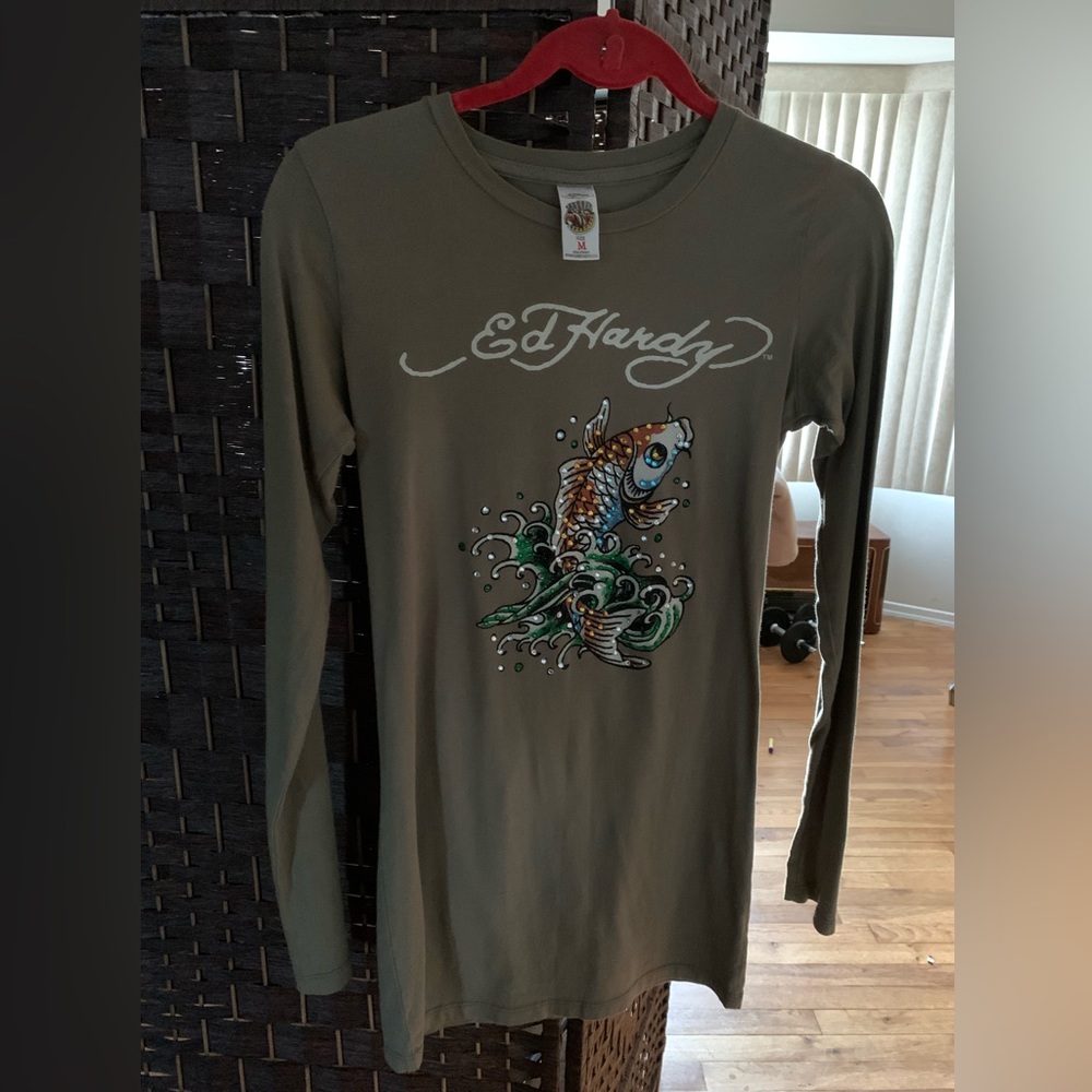 Women Vintage, Pre-own Ed Hardy koi fish rhinestones long sleeve tee shirt ❤️